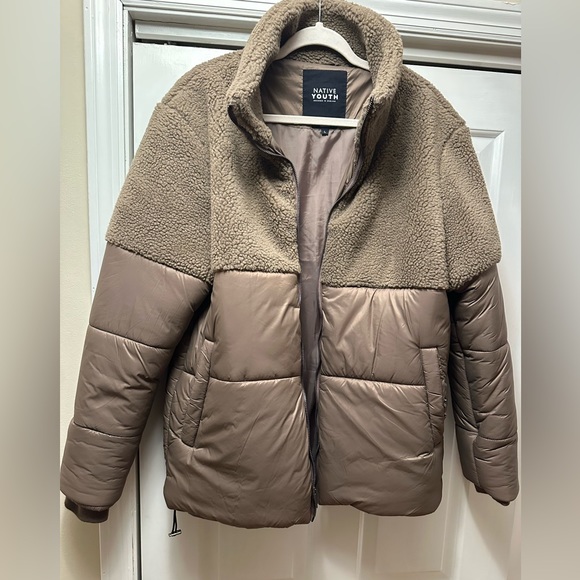 Native Youth Sherpa Mix Puffer Jacket - Picture 3 of 5
